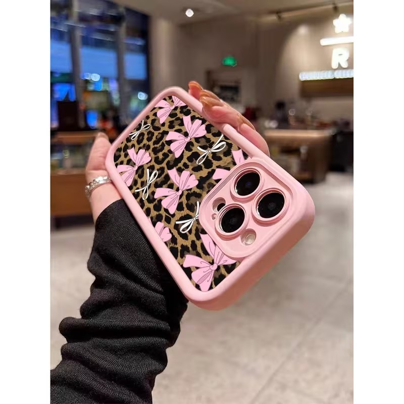 Leopar Desenli Fiyonklu Telefo - Apple Iphone 15 incelemesi ve fiyatı
