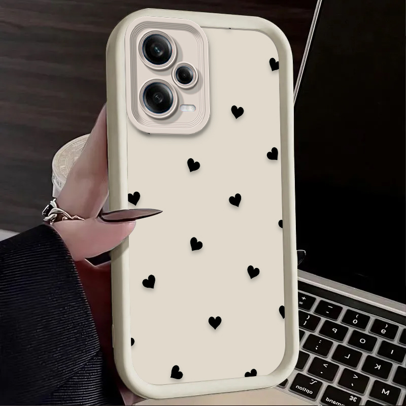 Siyah Kalp Şeklinde Fiyonklu T - Xiaomi Redmi Note 13 incelemesi ve fiyatı